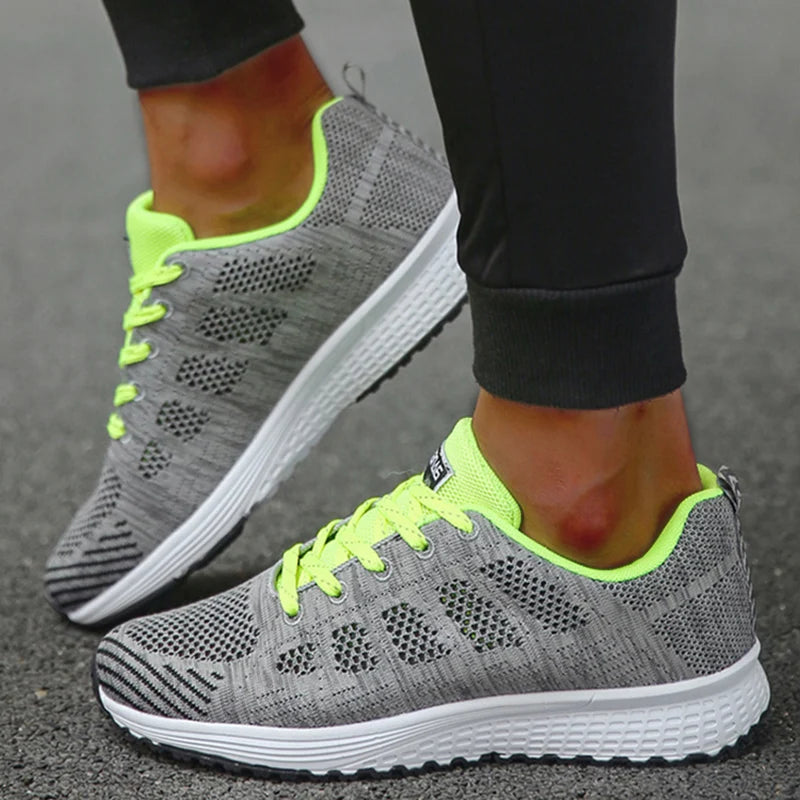 Damen Sneakers 2024, neue Mode, atmungsaktive einfarbige Walking-Sneakers aus Mesh-Stoff, Schnürschuhe für Frauen.