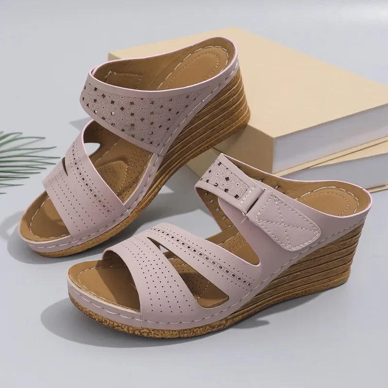 Sandalen für Frauen im Sommer, mit Metallschnalle, Mode-Peep-Toe, Keilabsatz, lässig, dicker Boden, leicht und komfortabel, ideal für den Strand, rutschfest.