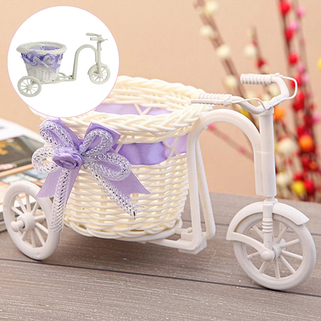 Dekoratives Fahrrad mit Blumenkorb – Elegante Tischdekoration im Dreirad-Design für Zuhause, Hochzeit & DIY