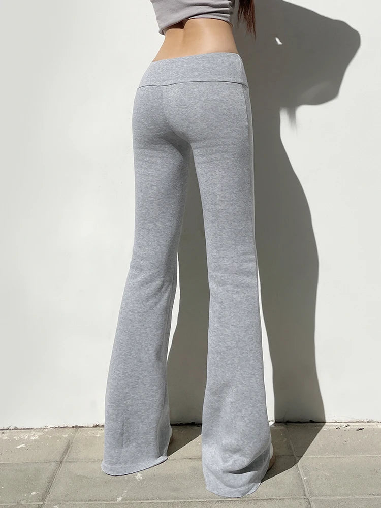 Iamsure lässige, sexy Basic-Flare-Hosen, einfarbig, im Y2K-Stil, schlank, niedrig tailliert, Bootcut für Frauen, Herbst- und Frühjahrsmode 2023, Streetwear für Damen.